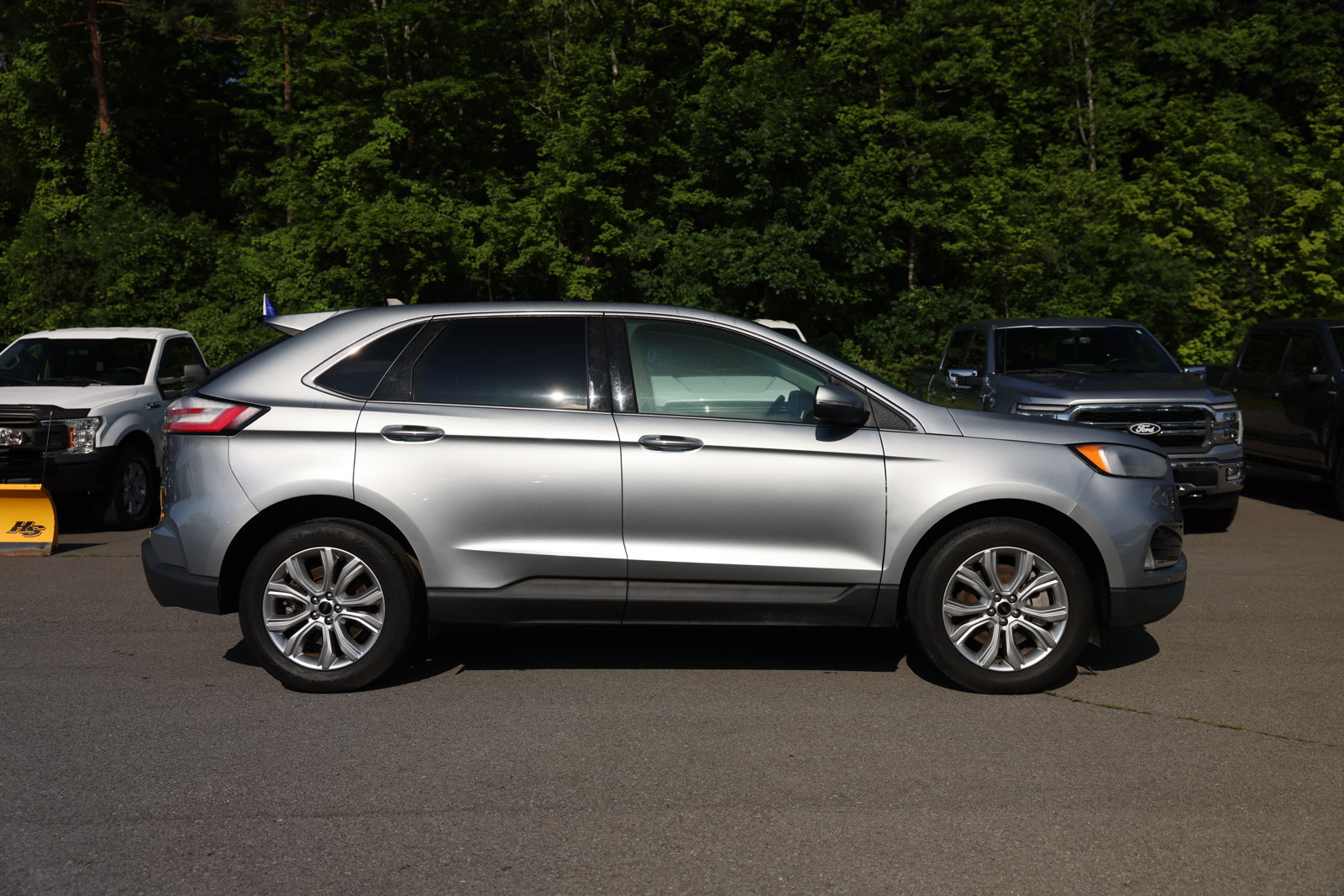 Certified 2023 Ford Edge Titanium w/ Equipment Group 301A AWD/4WD image 9