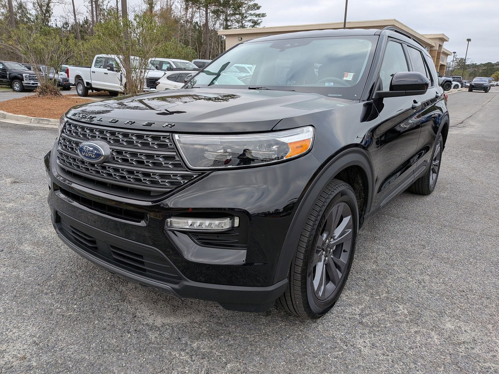 Certified 2023 Ford Explorer XLT w/ Equipment Group 202A image 8