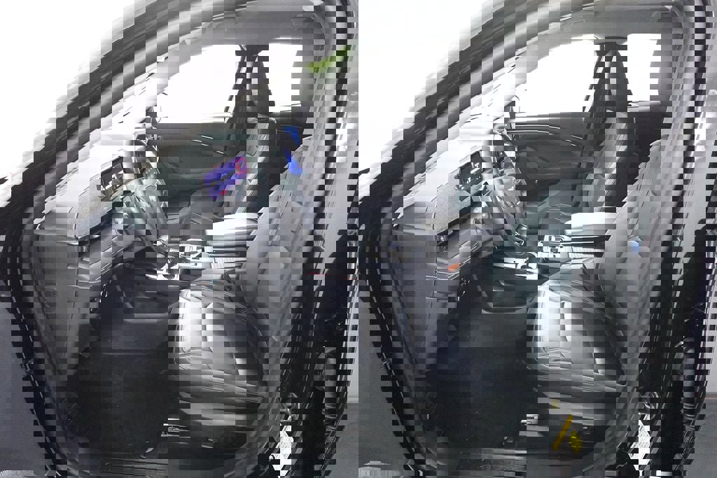 Certified 2025 Ford Mustang Mach-E Premium AWD/4WD image 10