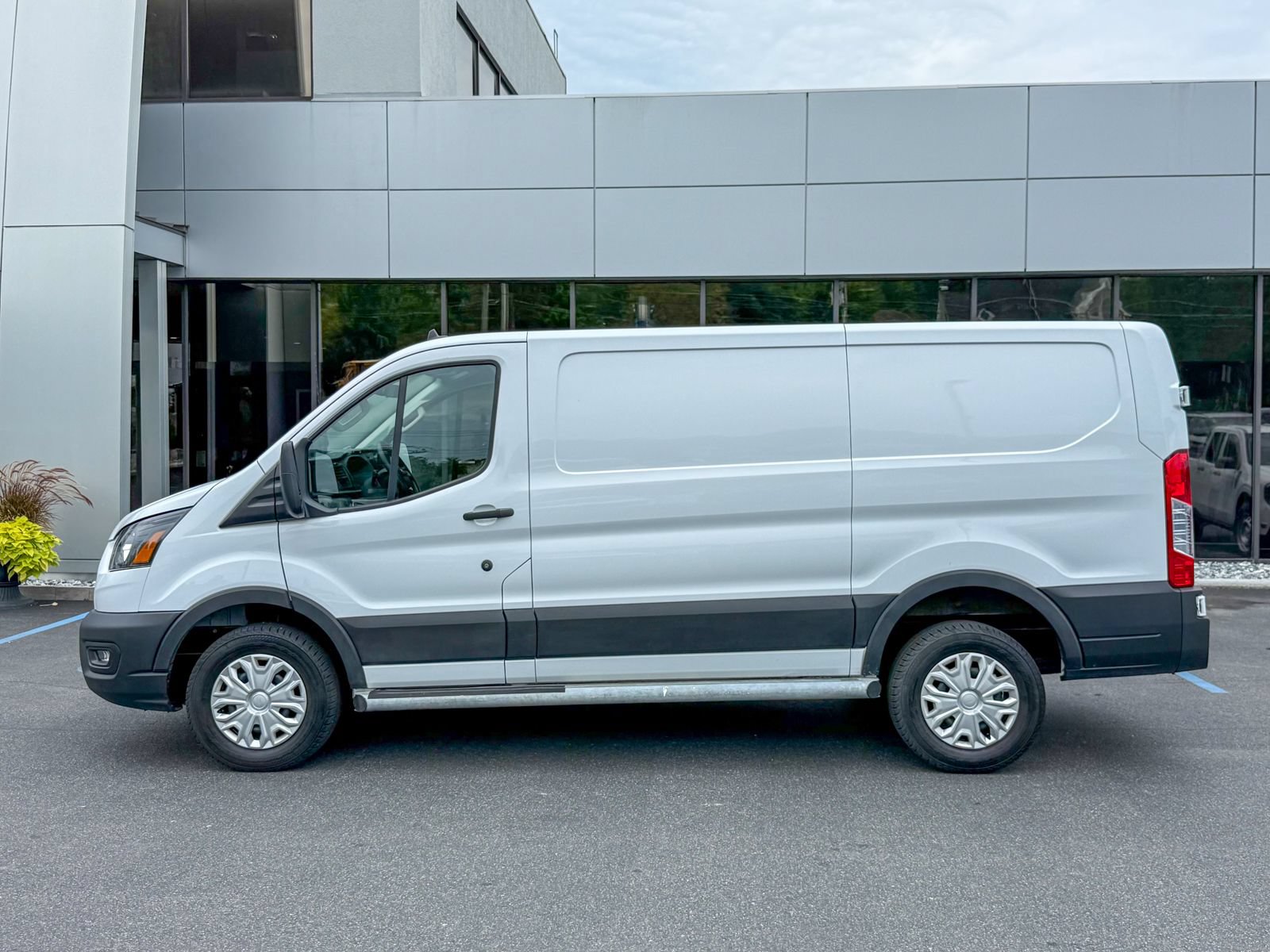 Certified 2025 Ford Transit 250 Low Roof w/ Exterior Upgrade Package RWD image 8