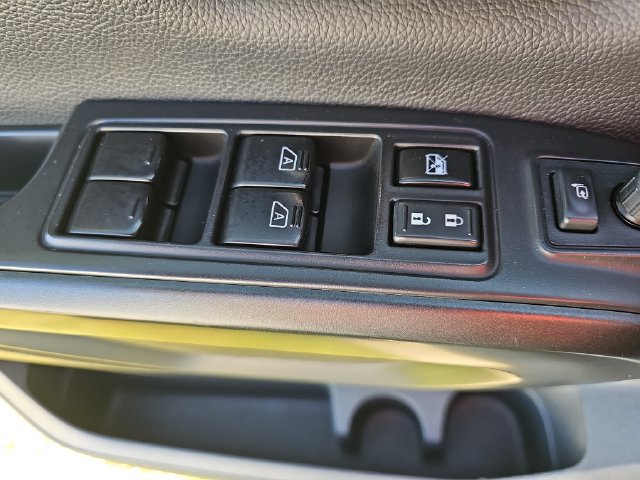 Used 2023 Nissan Titan PRO-4X w/ Pro-4x Convenience Package AWD/4WD image 27