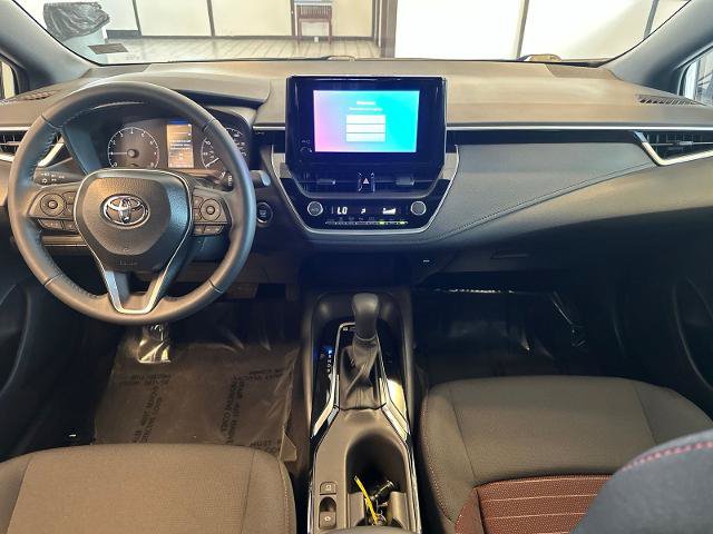 Used 2025 Toyota Corolla SE FWD image 2