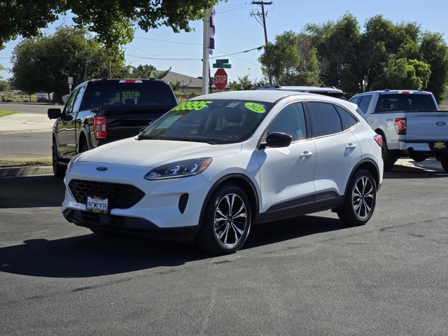 Certified 2022 Ford Escape SE w/ SE Sport Appearance Package FWD image 6