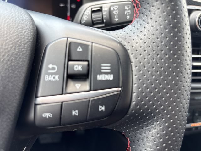 Certified 2025 Ford Escape ST-Line Select AWD/4WD image 31