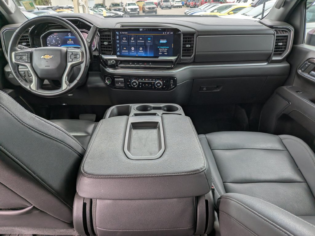 Used 2024 Chevrolet Silverado 2500 LTZ AWD/4WD image 12