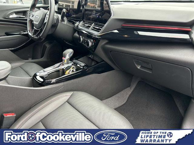 Used 2025 Chevrolet Trax RS w/ Driver Confidence Package image 19