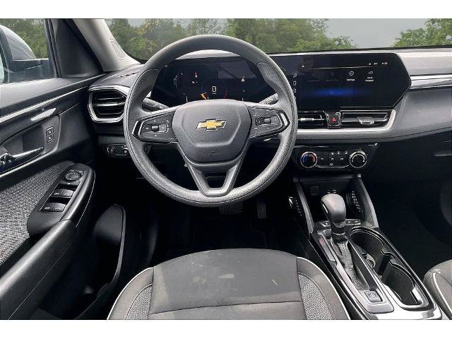 Used 2025 Chevrolet TrailBlazer LT AWD/4WD image 8