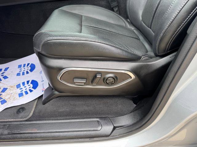 Used 2024 Jeep Wagoneer Series II w/ Convenience Group I image 13