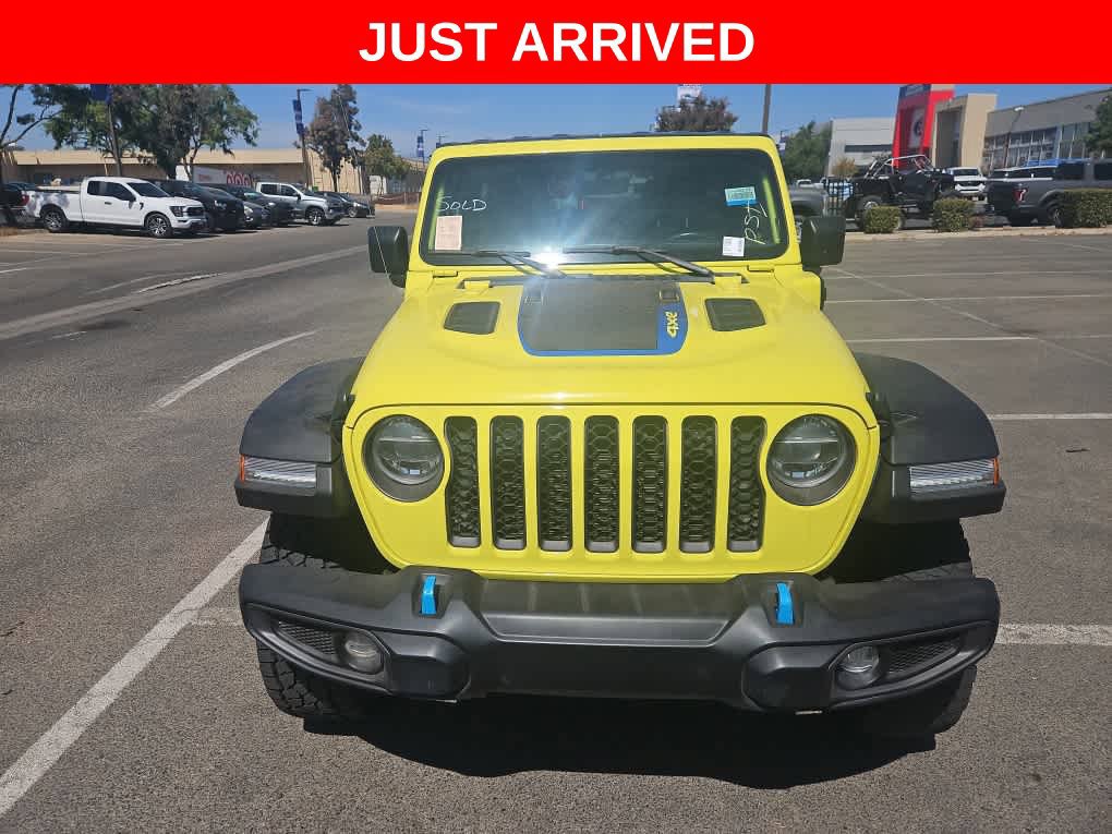 Used 2022 Jeep Wrangler Unlimited Rubicon 4xe w/ Cold Weather Group AWD/4WD image 2