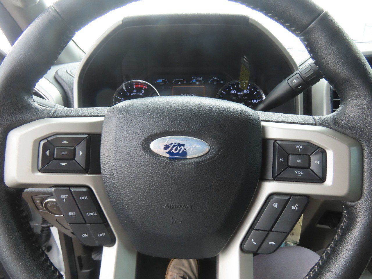 Certified 2019 Ford F250 Lariat w/ Lariat Value Package AWD/4WD image 28