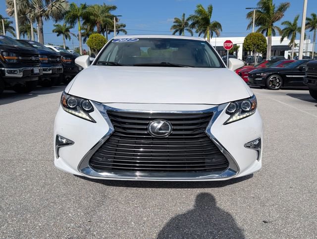 Used 2017 Lexus ES 350 w/ Luxury Package FWD image 6