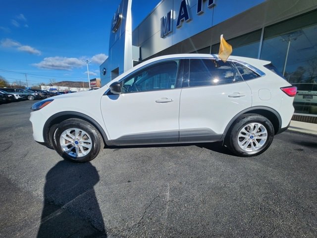 Certified 2022 Ford Escape SE image 4