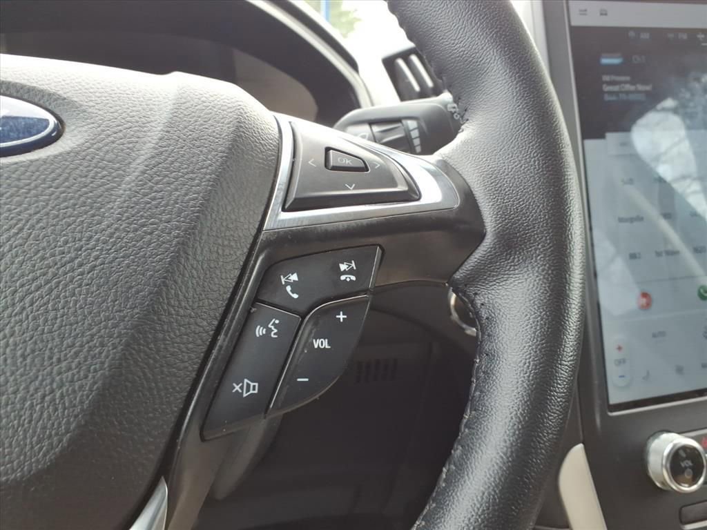 Certified 2024 Ford Edge SEL image 17