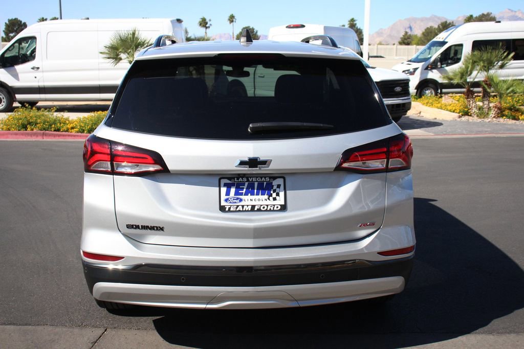 Used 2022 Chevrolet Equinox RS w/ Infotainment Package image 6