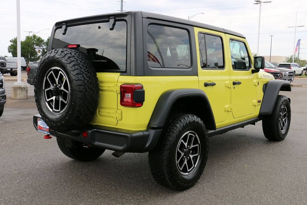 Used 2024 Jeep Wrangler Unlimited Rubicon AWD/4WD image 6