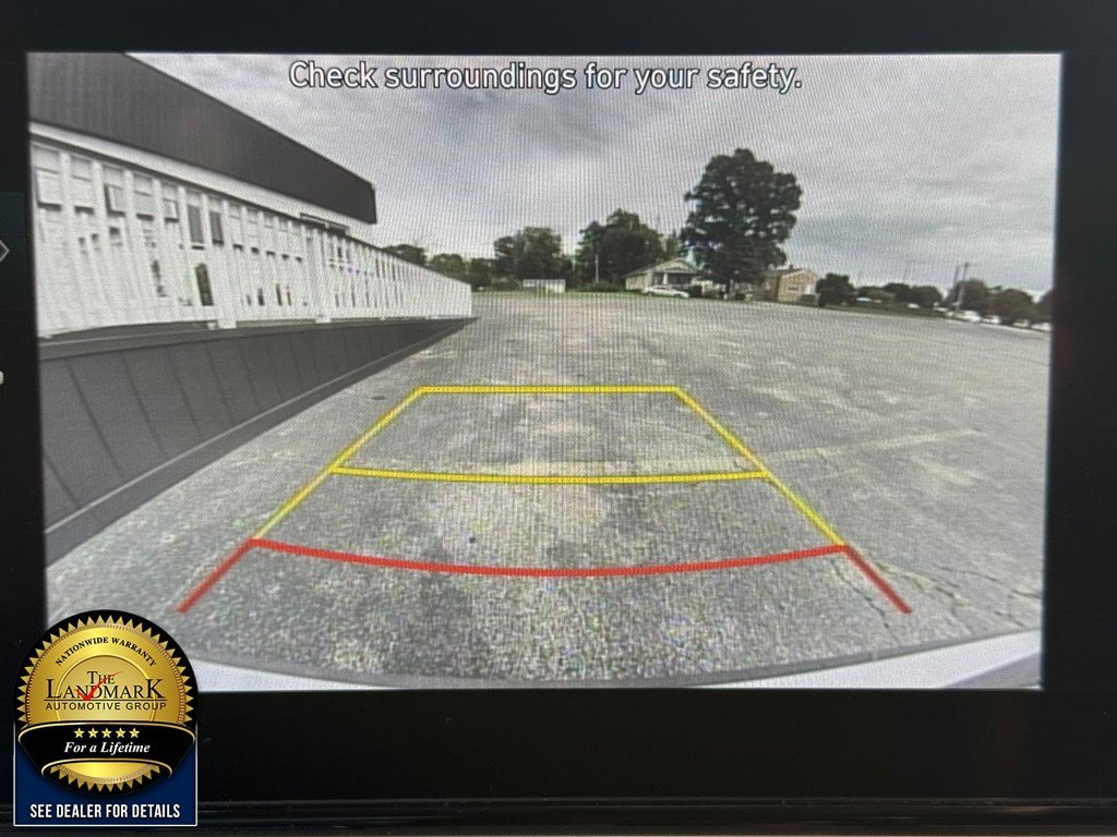 Used 2025 Hyundai Elantra SEL FWD image 13