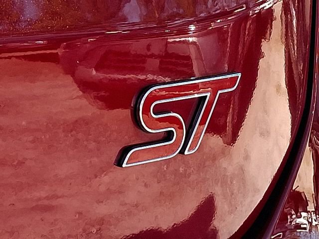 Certified 2022 Ford Edge ST w/ Equipment Group 401A image 34