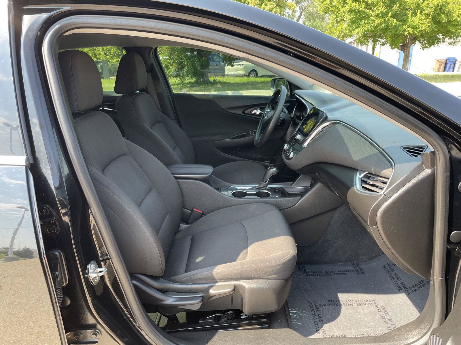 Used 2019 Chevrolet Malibu LT FWD image 18