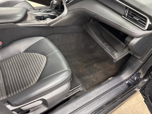 Used 2022 Toyota Camry SE image 17