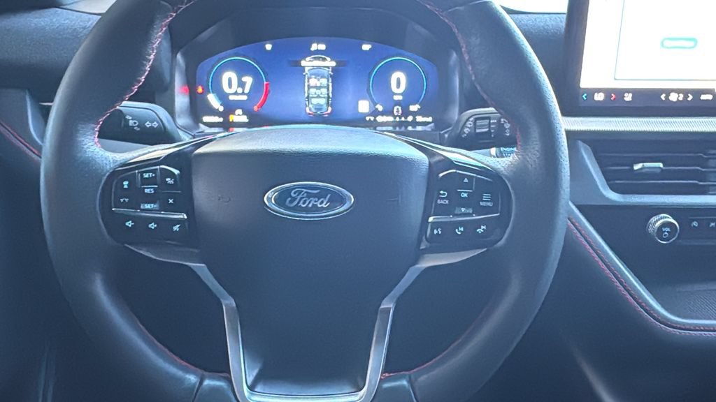 Certified 2026 Ford Explorer ST-Line w/ ST-Line Street Pack RWD image 10
