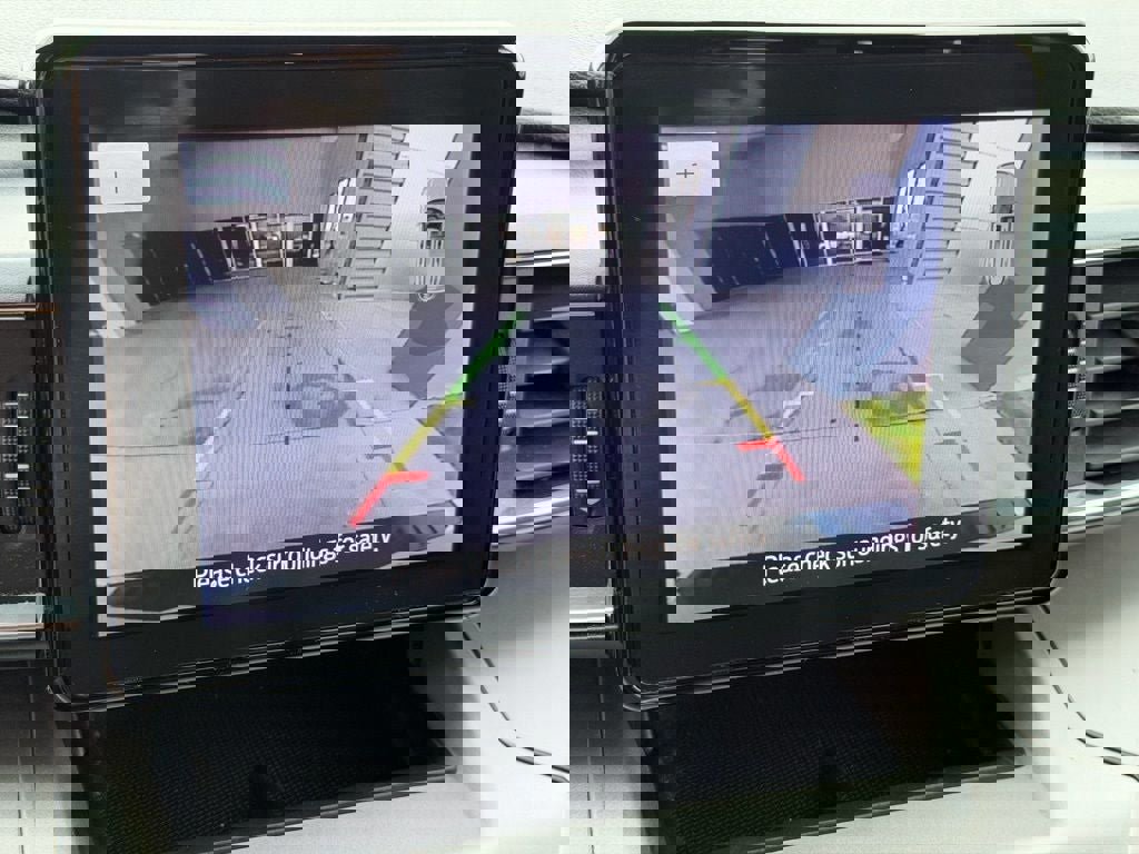 Certified 2022 Ford Explorer XLT w/ Equipment Group 202A image 35