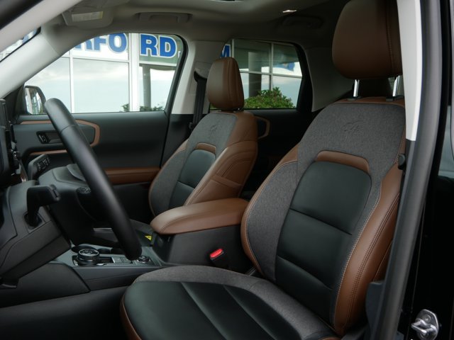 Certified 2024 Ford Bronco Sport Outer Banks w/ Tech Package AWD/4WD image 11