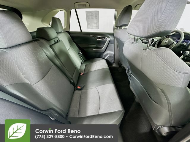 Used 2024 Toyota RAV4 XLE AWD/4WD image 25