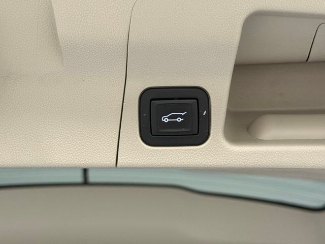 Used 2017 GMC Acadia Denali w/ Technology Package AWD/4WD image 42