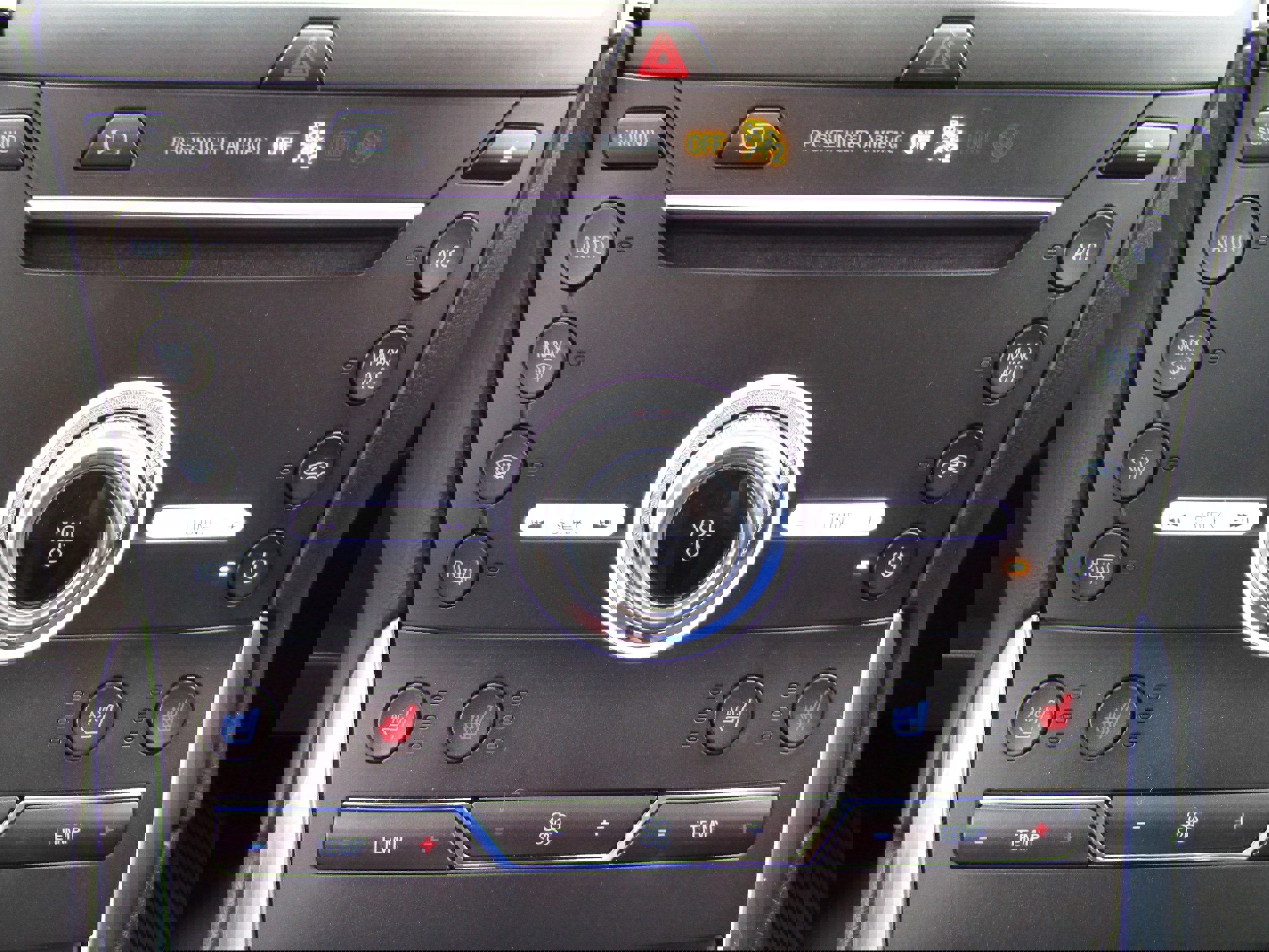 Certified 2019 Ford Edge Titanium w/ Equipment Group 301A image 42