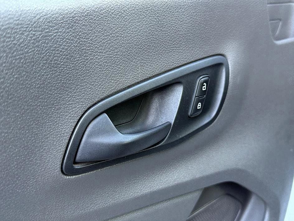 Certified 2020 Ford Transit 350 XL image 17