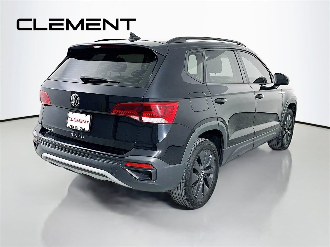 Used 2024 Volkswagen Taos S FWD image 5