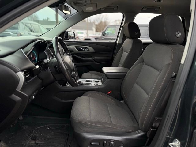 Used 2020 Chevrolet Traverse LT image 14