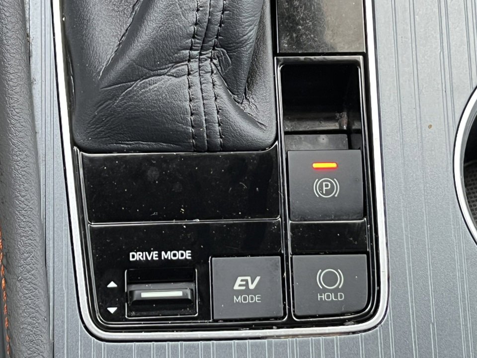 Used 2021 Toyota Sienna XSE image 29