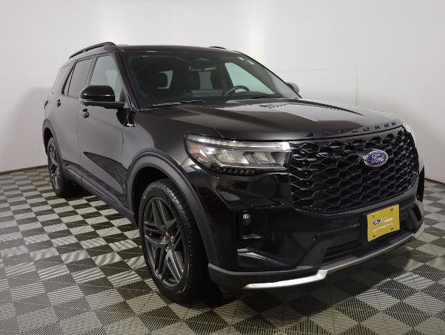 Certified 2025 Ford Explorer ST-Line w/ Premium Package AWD/4WD image 5