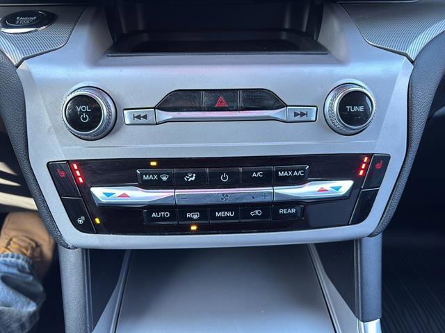 Certified 2024 Ford Explorer XLT w/ Equipment Group 202A image 24