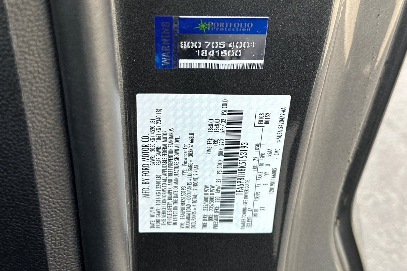 Certified 2019 Ford Mustang Coupe w/ Equipment Group 101A image 31