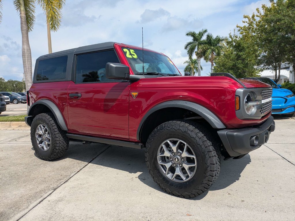 Certified 2025 Ford Bronco Badlands AWD/4WD image 2