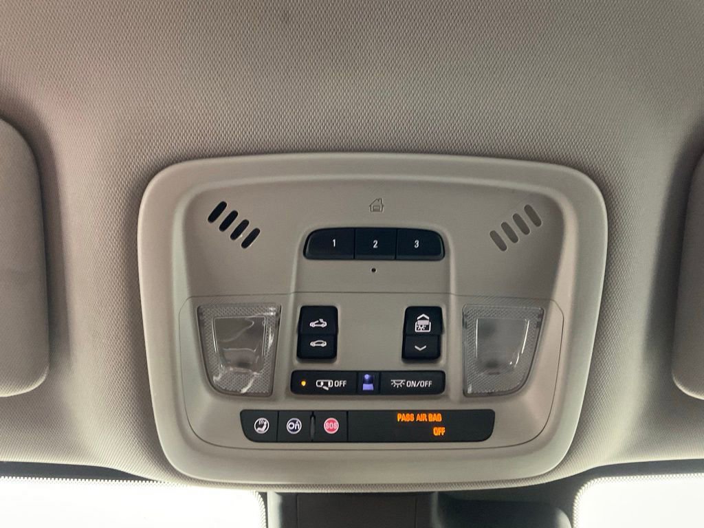 Used 2018 Chevrolet Malibu Premier w/ Premier Sun and Wheel Package image 21