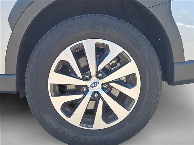 Used 2025 Subaru Outback AWD/4WD image 10