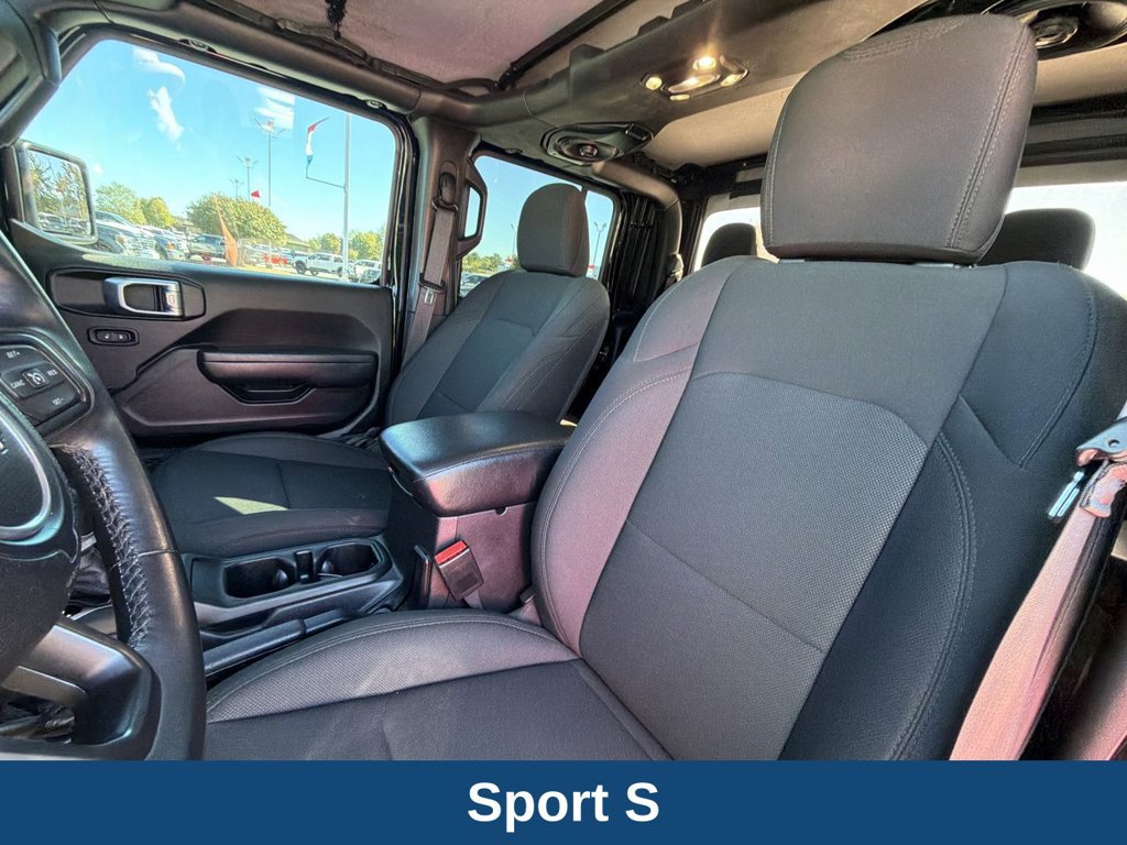 Used 2022 Jeep Gladiator Sport AWD/4WD image 11