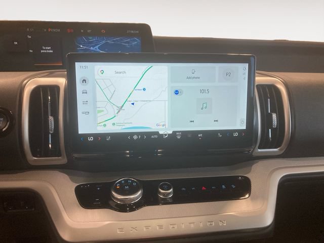 Certified 2025 Ford Expedition Active AWD/4WD image 15