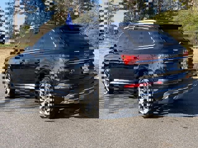 Used 2021 Audi Q7 3.0T Prestige image 3