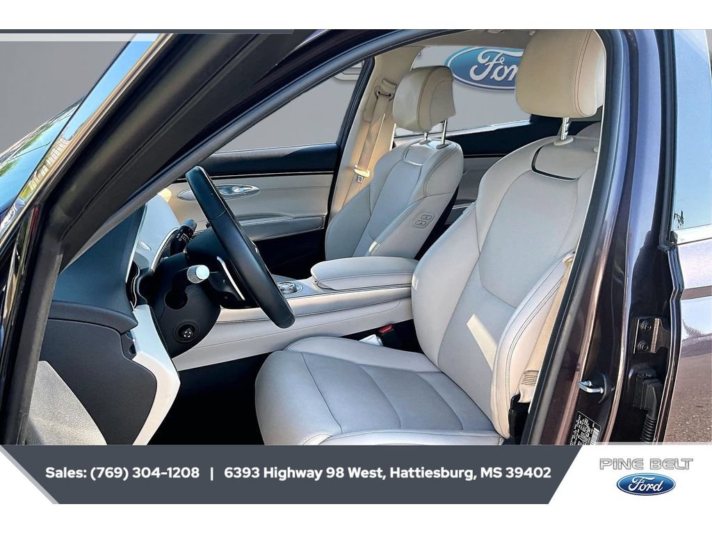Used 2023 Genesis GV70 2.5T w/ Select Package AWD/4WD image 18