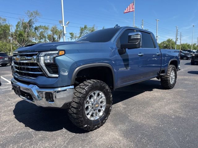Used 2025 Chevrolet Silverado 2500 LTZ AWD/4WD image 11