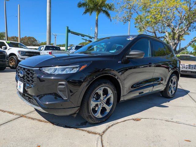 Certified 2023 Ford Escape ST-Line image 7