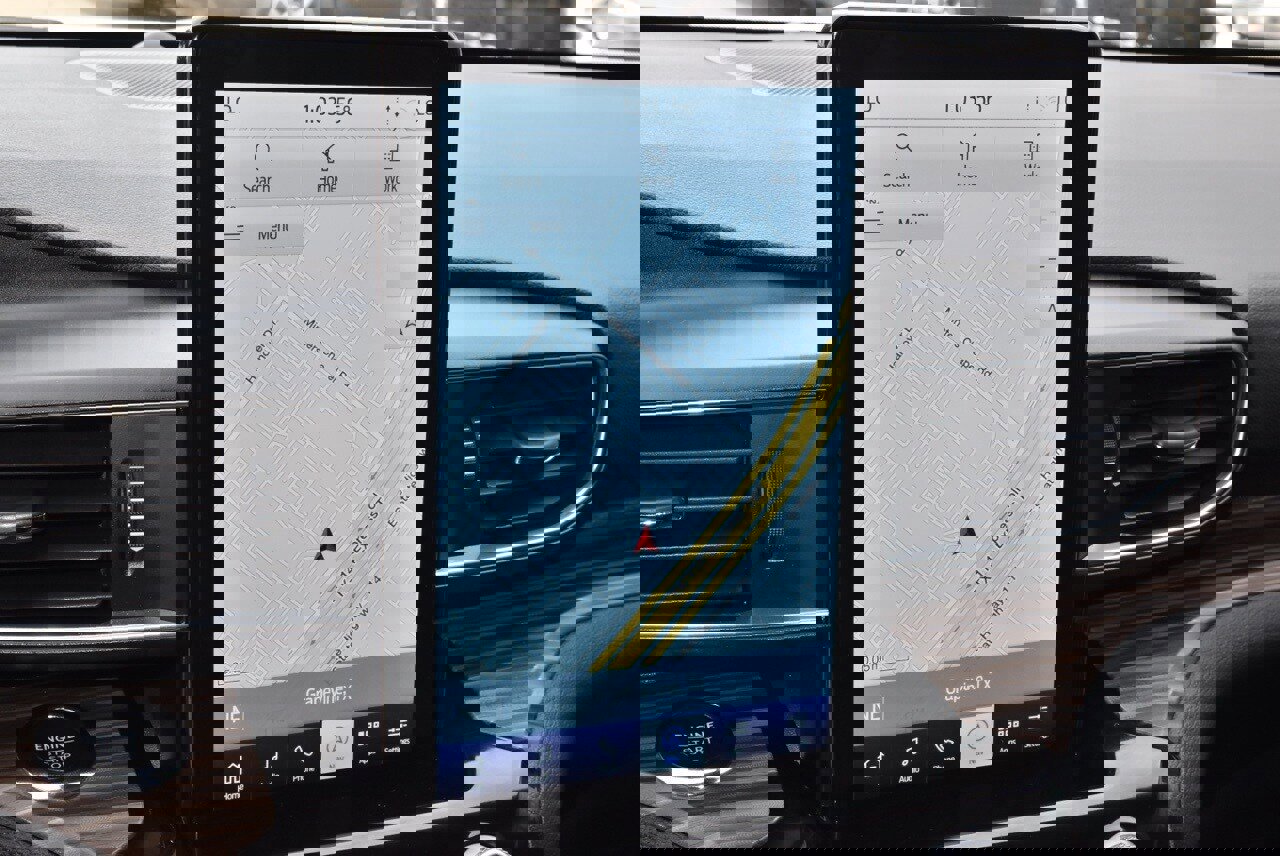 Certified 2023 Ford Explorer Limited w/ Limited Technology Package image 30