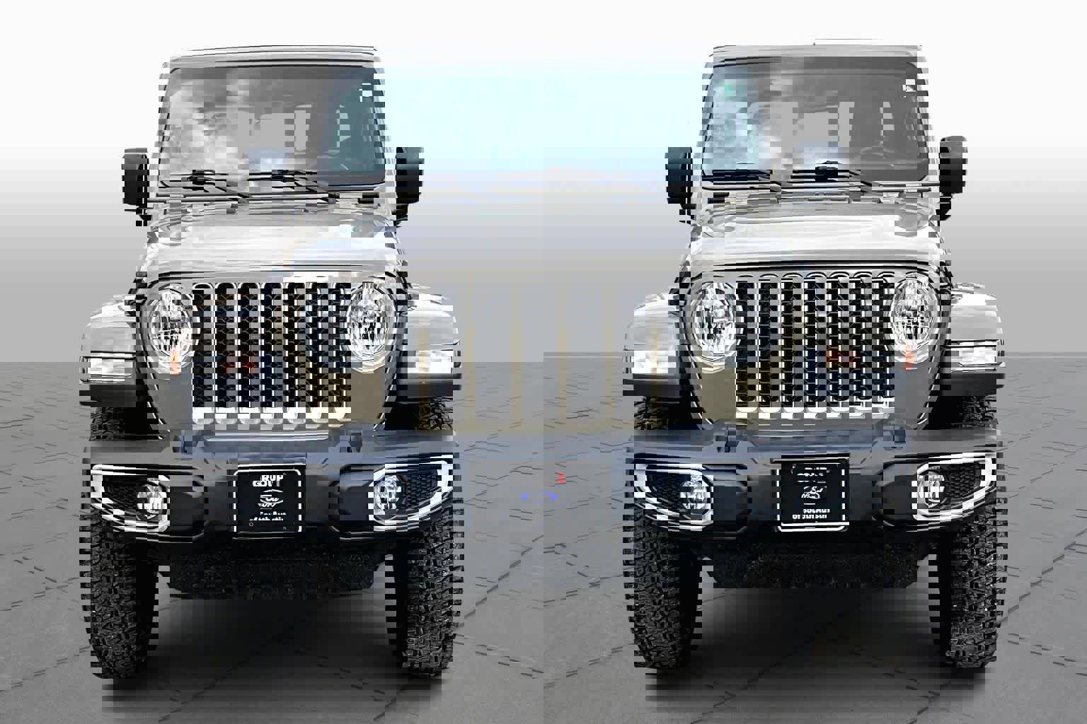 Used 2020 Jeep Gladiator Overland image 7