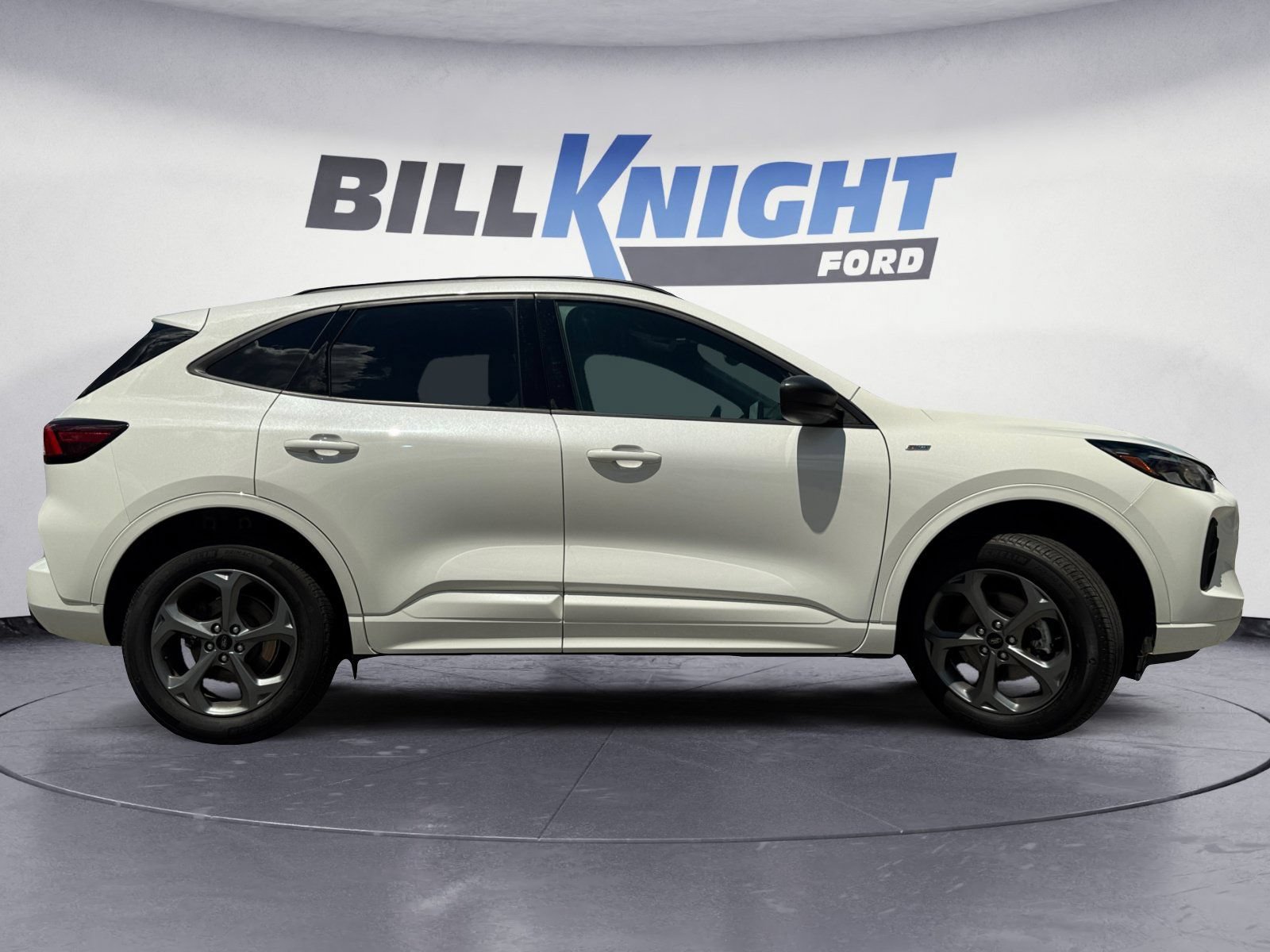 Certified 2024 Ford Escape ST-Line w/ Tech Pack #1 AWD/4WD image 6