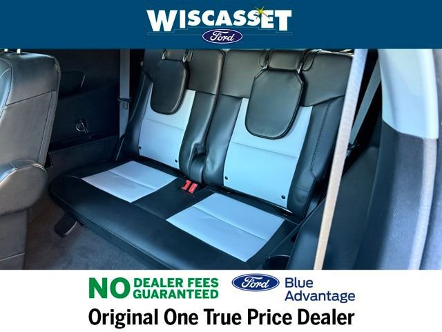 Certified 2022 Ford Explorer XLT w/ Equipment Group 202A image 14