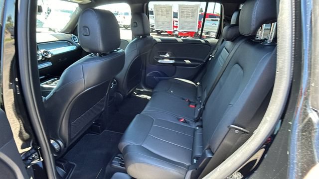 Used 2022 Mercedes-Benz GLB 250 w/ Premium Package Lite image 15